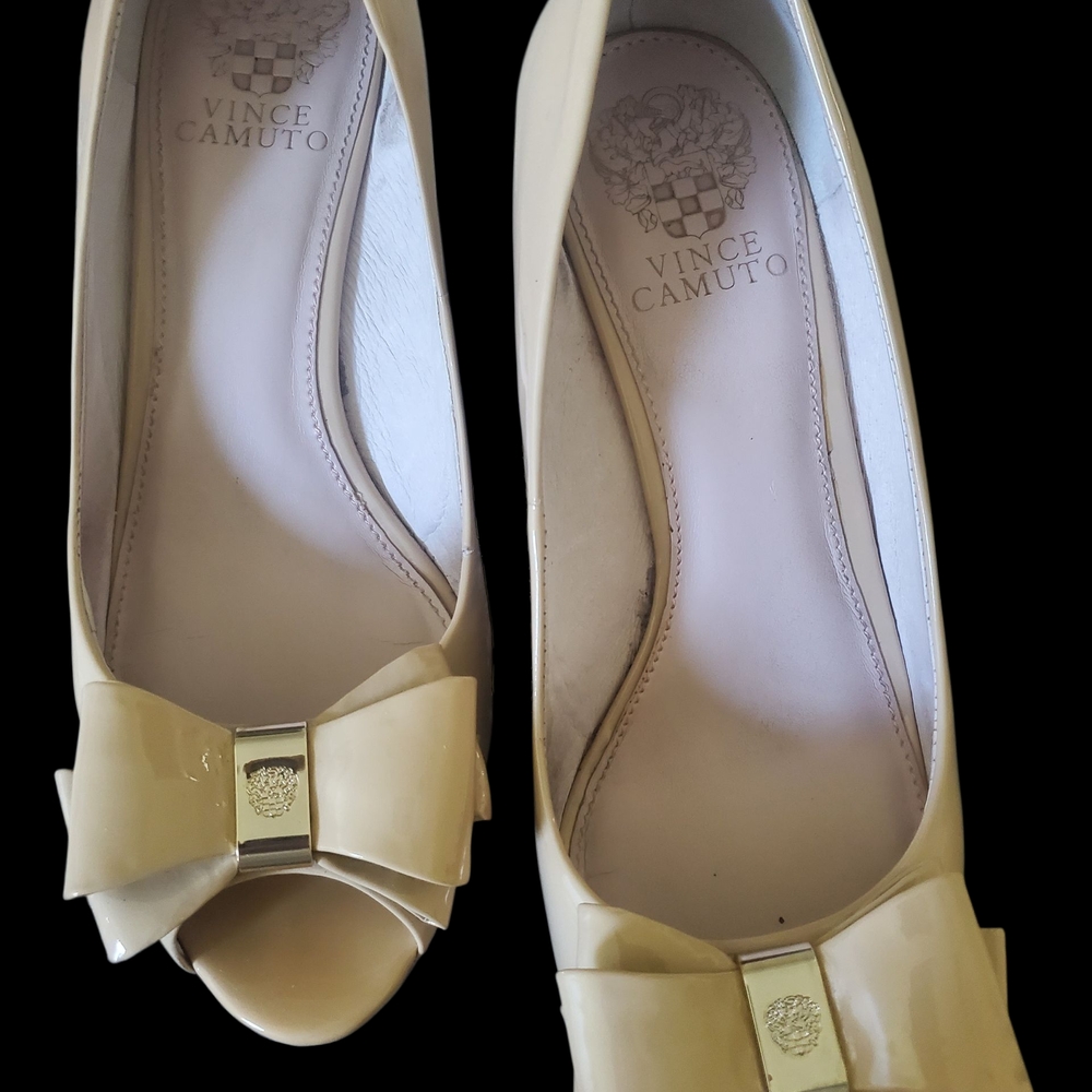 Vince Camuto Beige Bow Peep-Toe Heels
